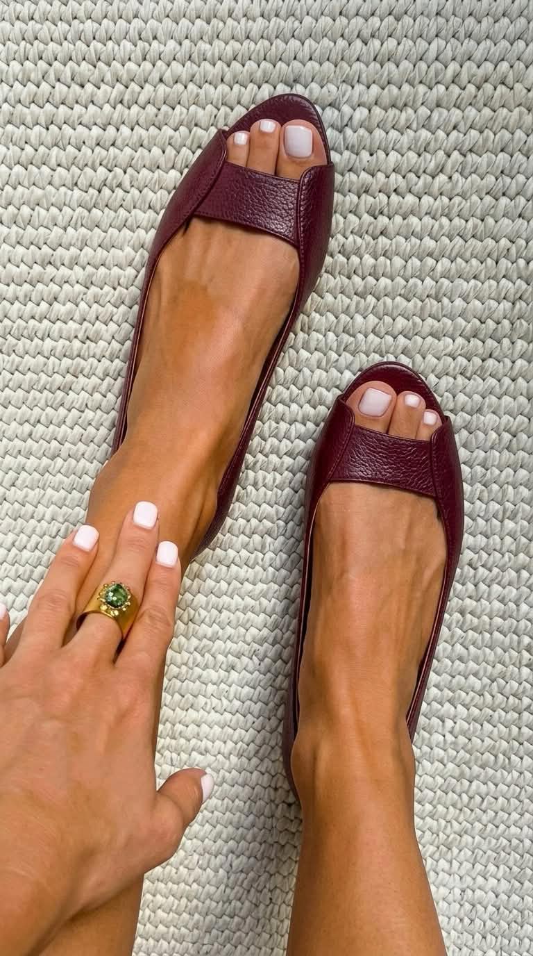 Daisy | Chic Comfort Golden Sandals