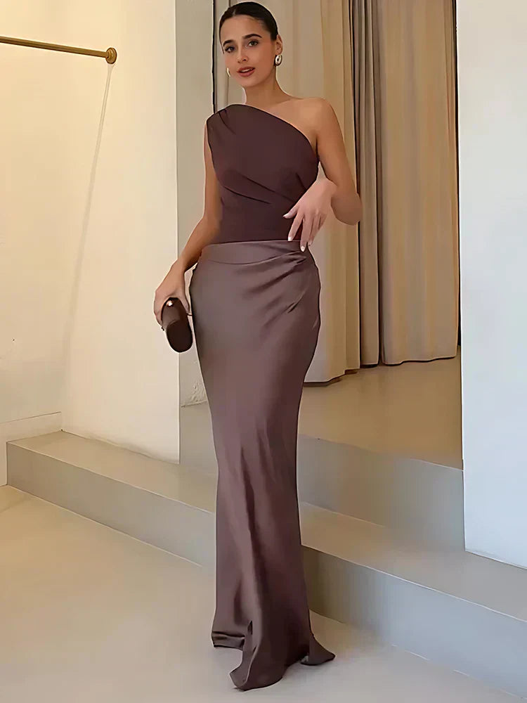Maxi Dress with a Guilt in Satin