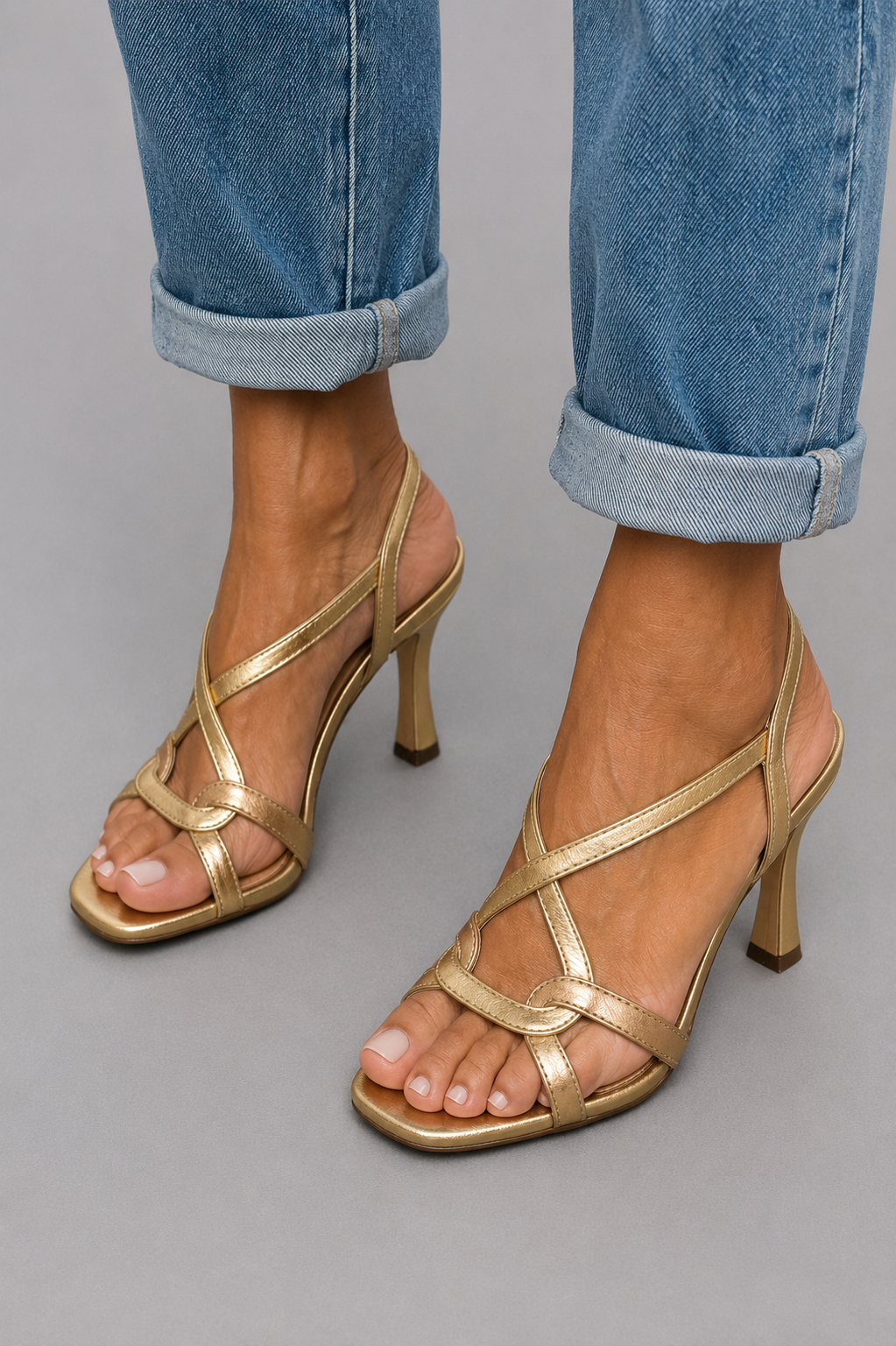 Arabella | Golden Sandals Summer Charm