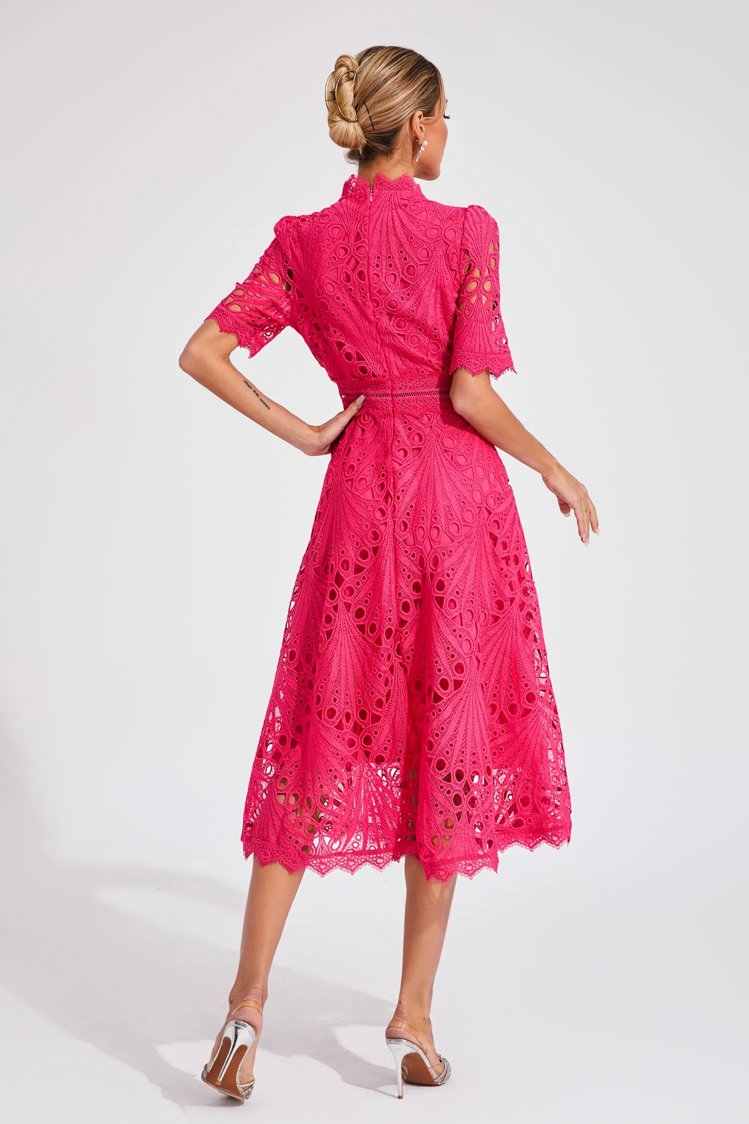 Leigh - Elegant Lace Midi Dress