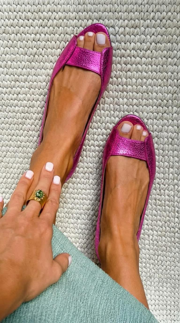 Daisy | Chic Comfort Golden Sandals