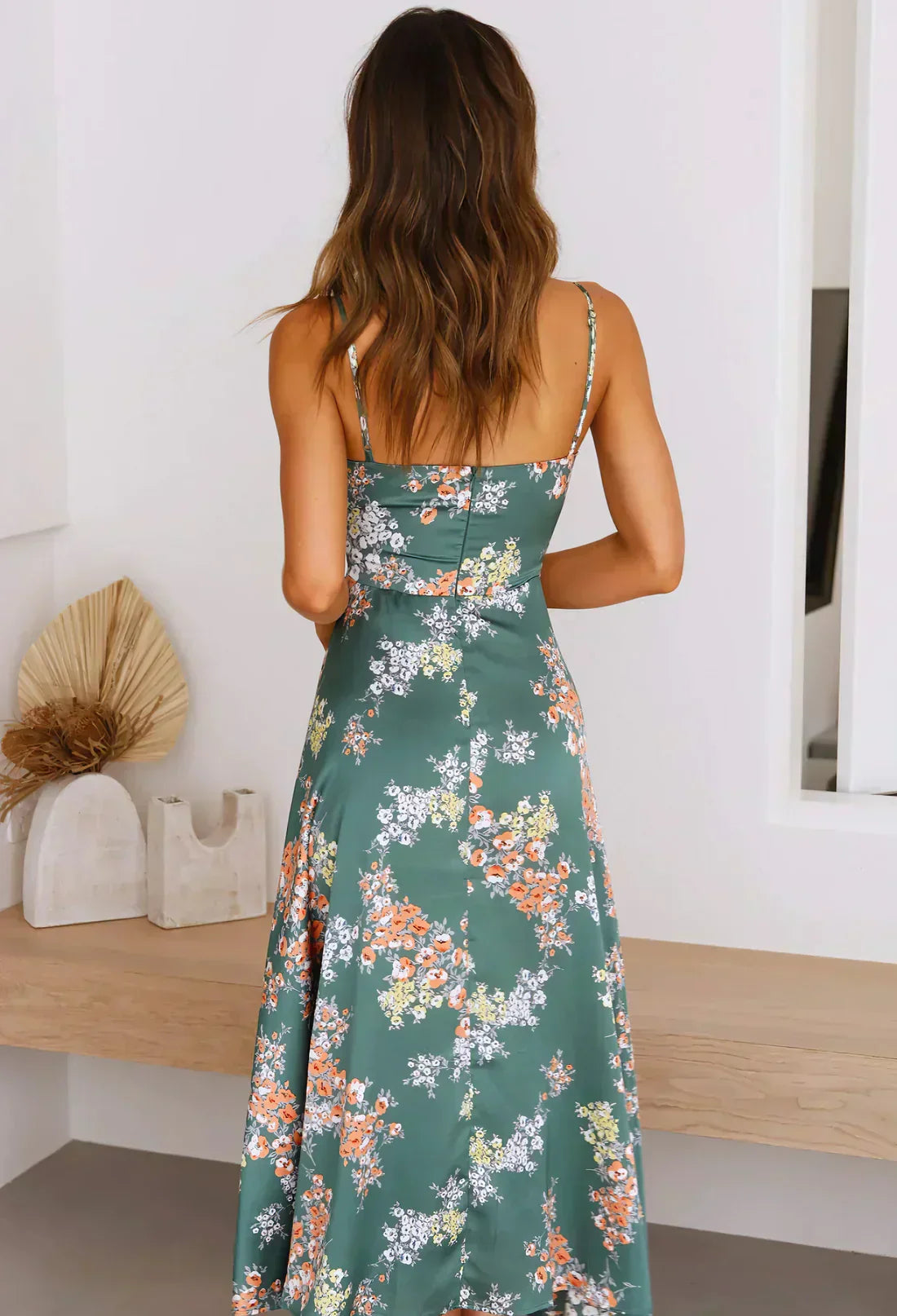 Nikki - Elegant Midi Dress