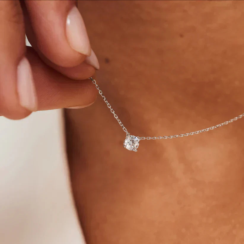 Cléa Moissanite Stone | Necklace